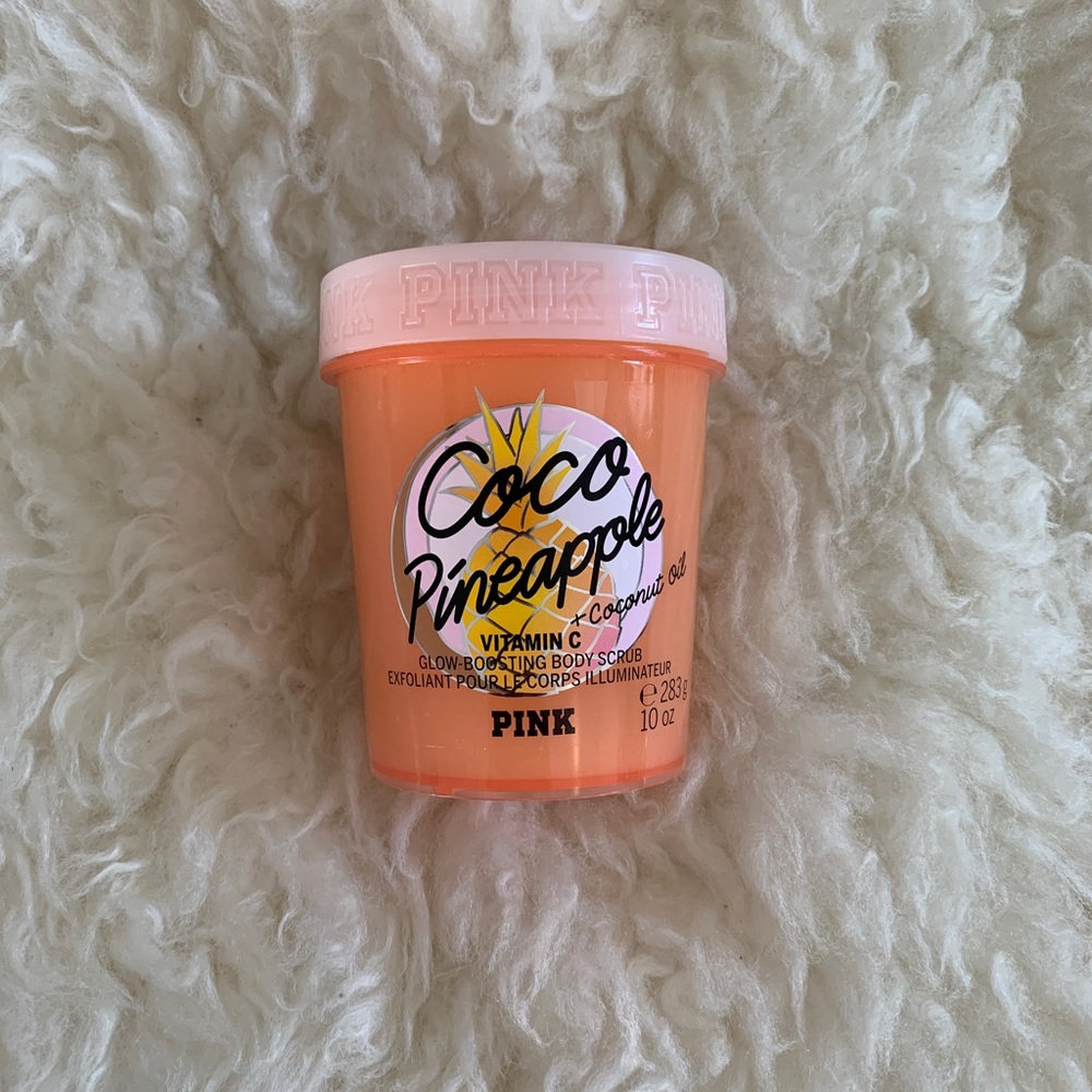 New Victoria’s Secret PINK Coco Pineapple Glow Boosting Body Scrub